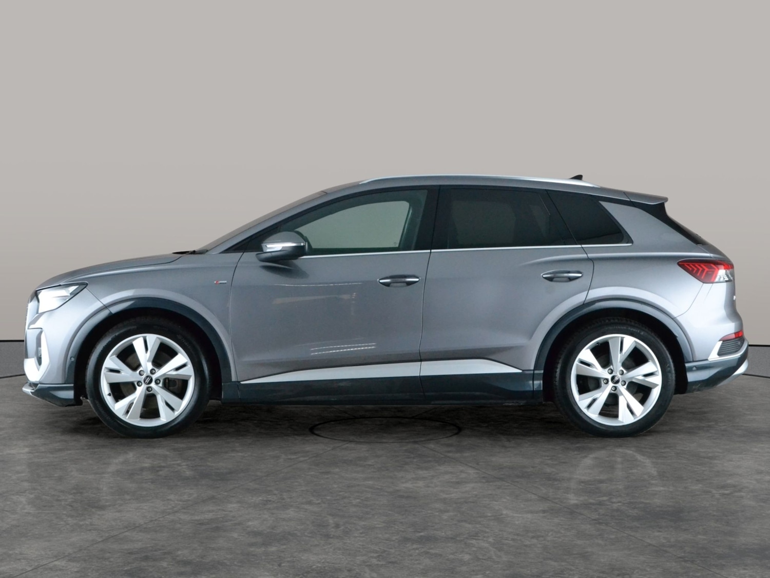 Used Audi Q4 e-tron 2023 for sale - 77529893: Photo 13