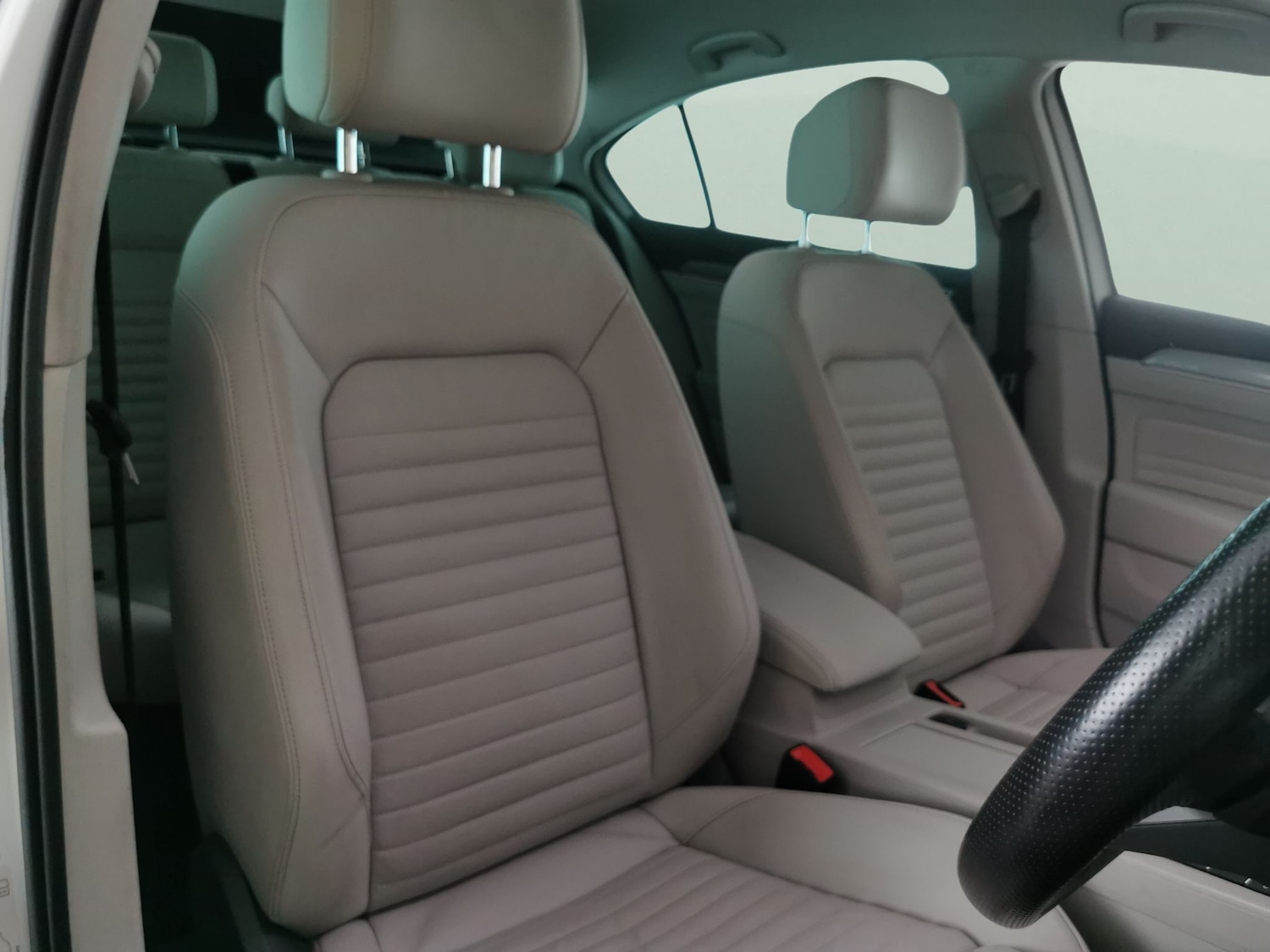 Used Volkswagen Passat 2020 for sale - 76428521: Photo 8