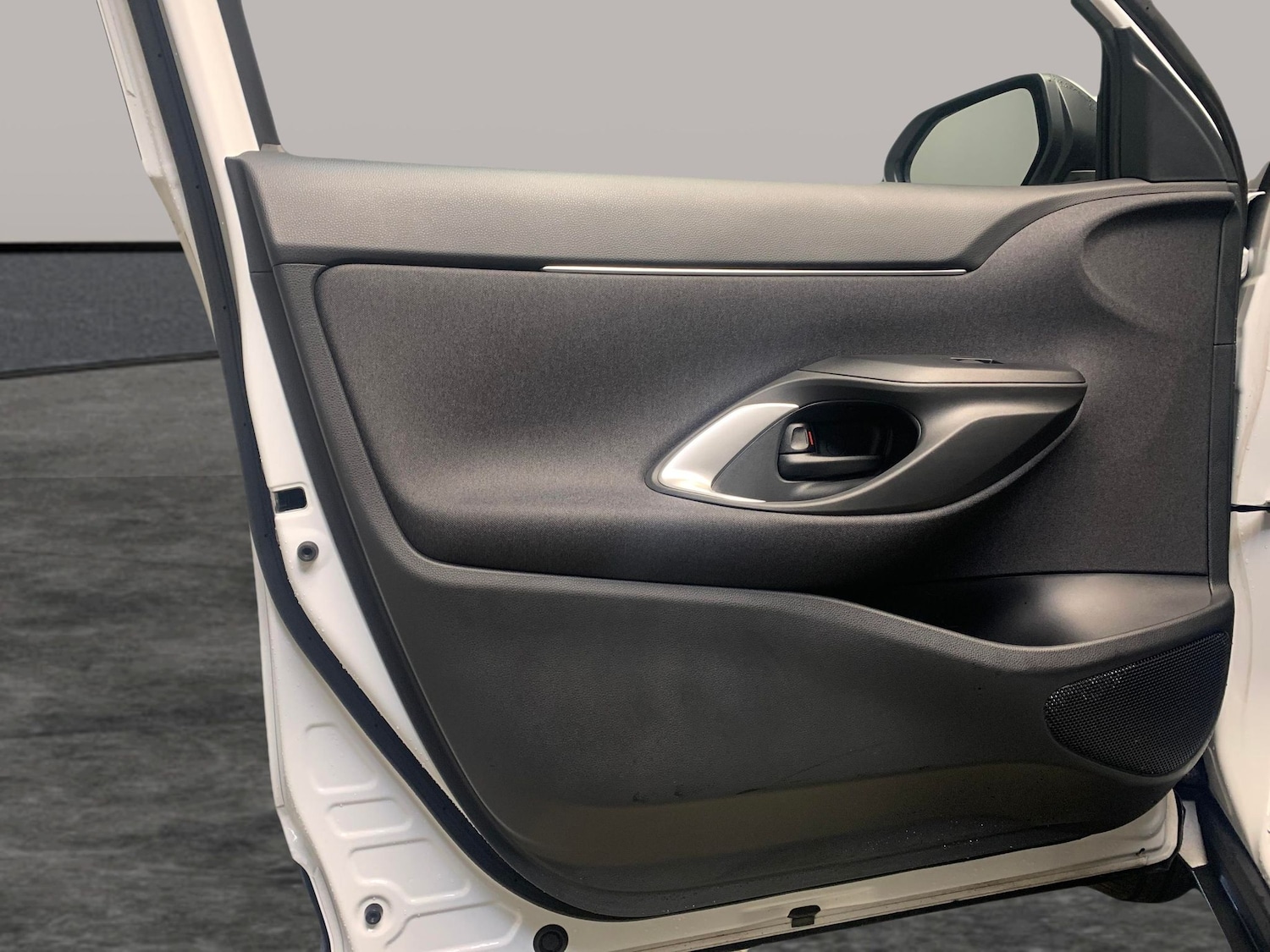 Used Toyota Yaris Cross 2024 for sale - 77394863: Photo 21