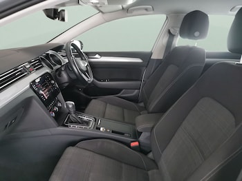Used Volkswagen Passat 2022 for sale - 79505218: Photo