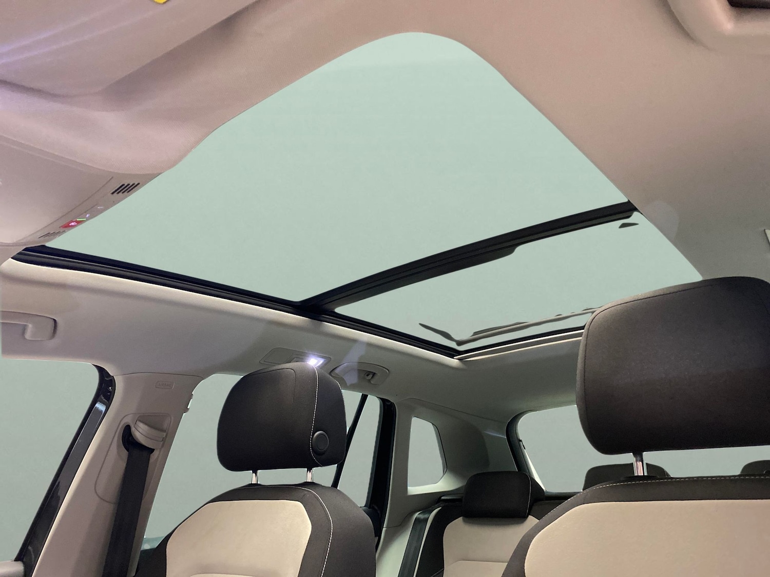 Used Volkswagen Tiguan 2023 for sale - 77951086: Photo 5