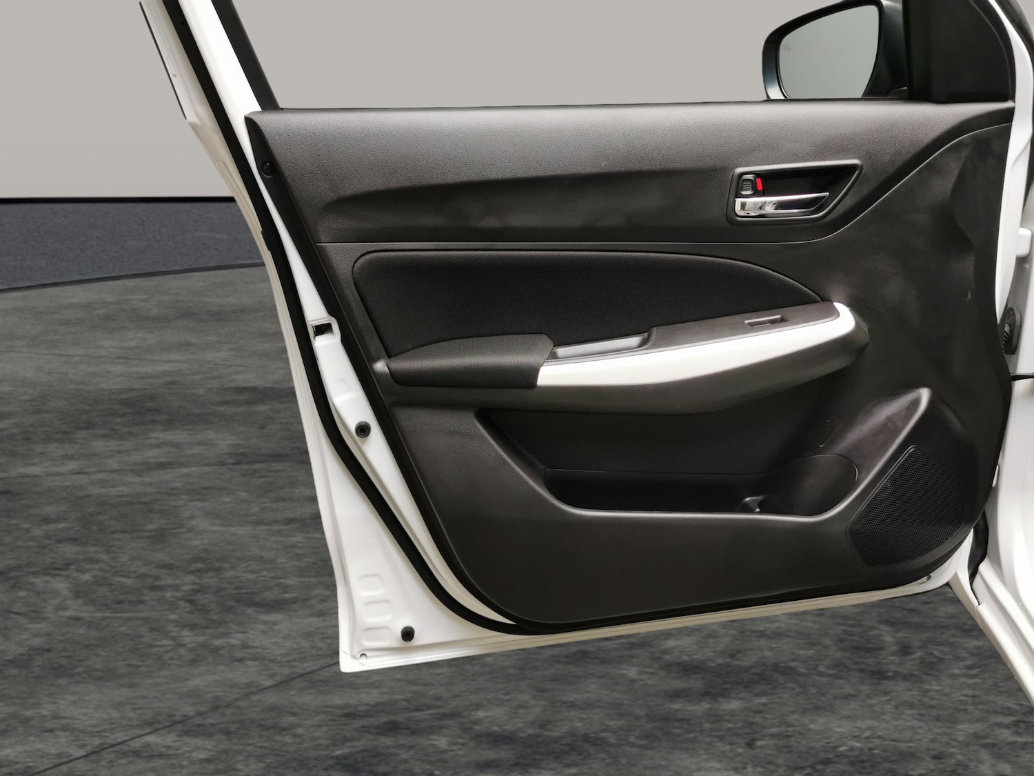 Used Suzuki Swift 2023 for sale - 76788754: Photo 27