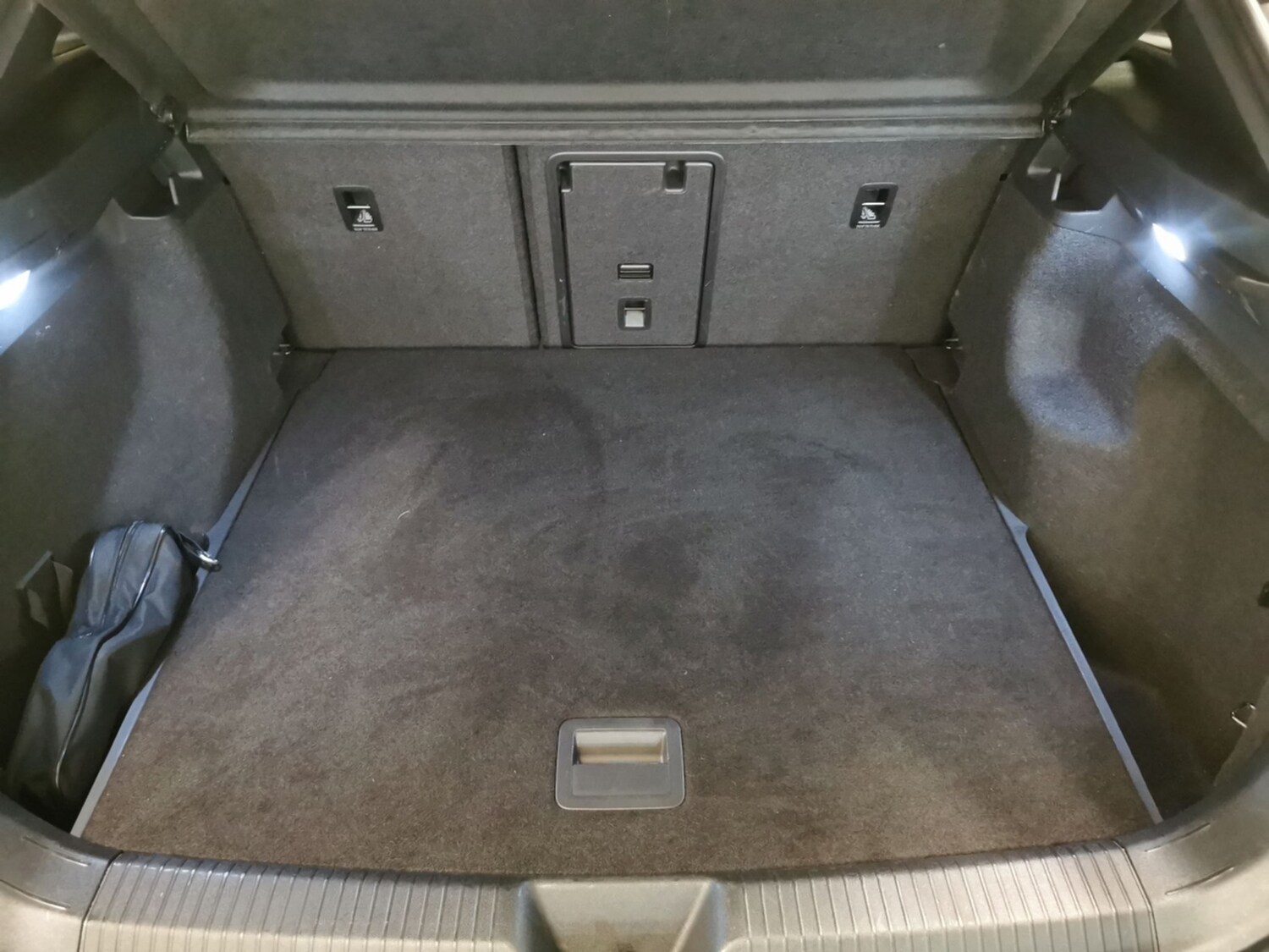 Used Volkswagen ID.4 2023 for sale - 77873033: Photo 35