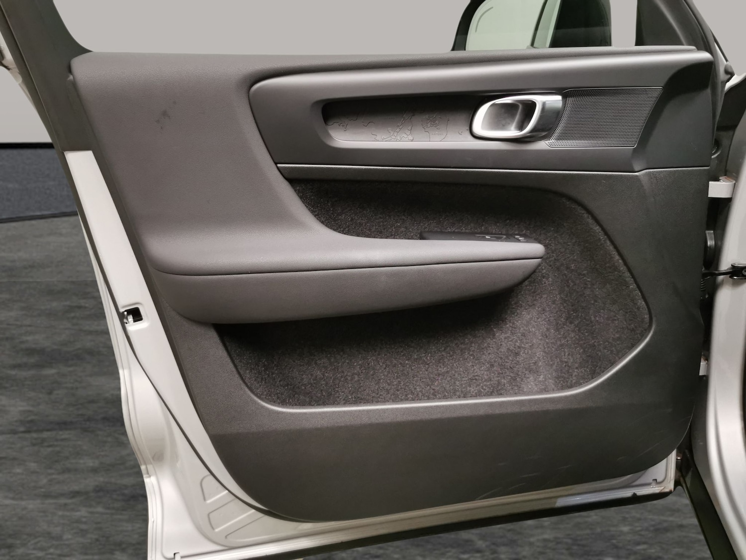 Used Volvo XC40 2024 for sale - 77283479: Photo 25