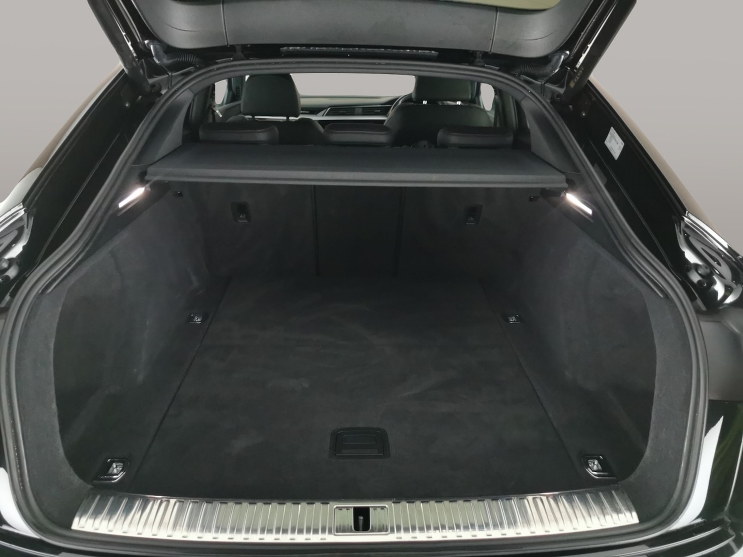 Used Audi e-tron 2023 for sale - 77307934: Photo 37