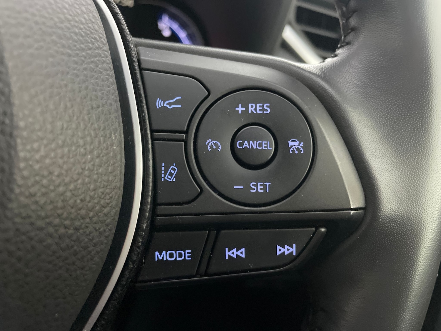 Used Toyota RAV4 2020 for sale - 76922187: Photo 25