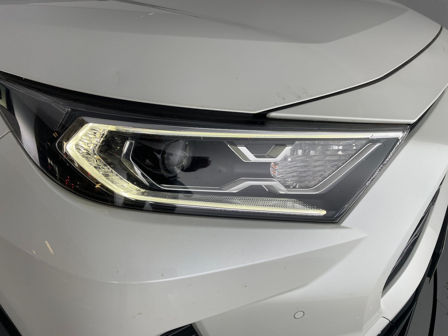 Used Toyota RAV4 2020 for sale - 76922187: Photo 29