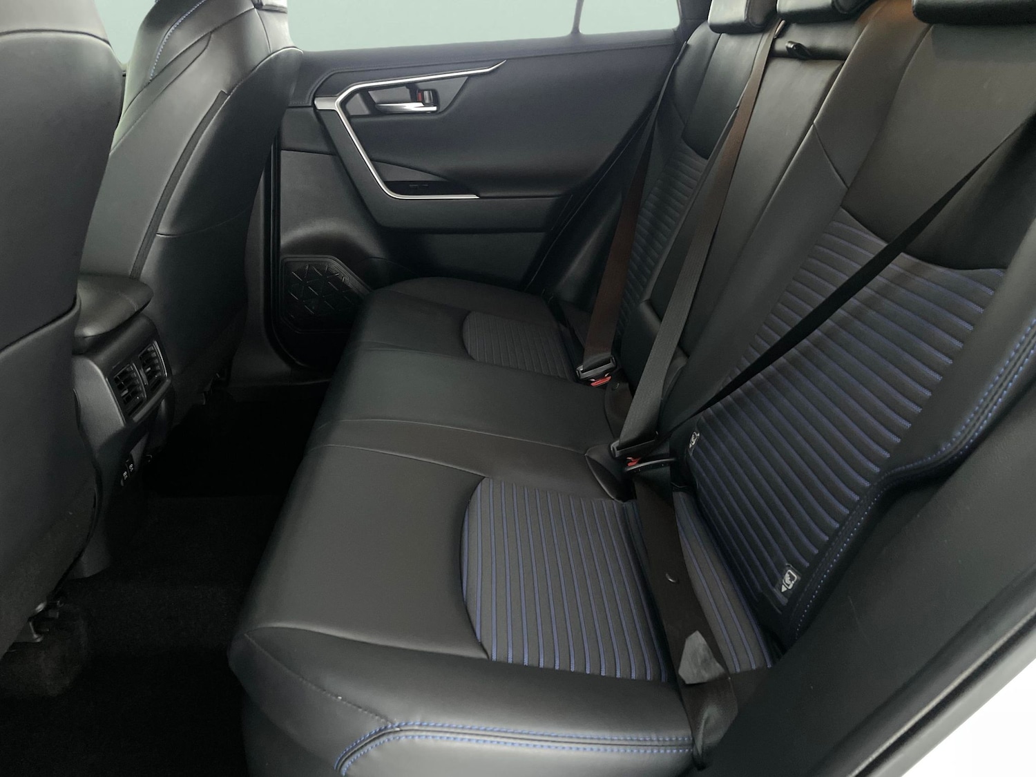 Used Toyota RAV4 2020 for sale - 76922187: Photo 33