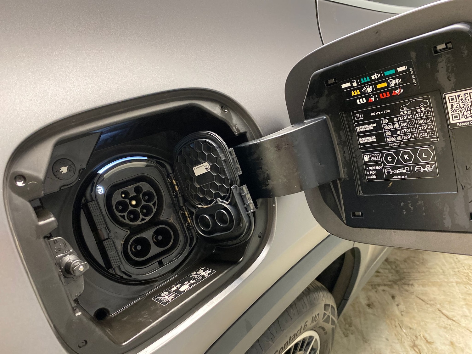 Used Mercedes-Benz EQA 2023 for sale - 77975840: Photo 32