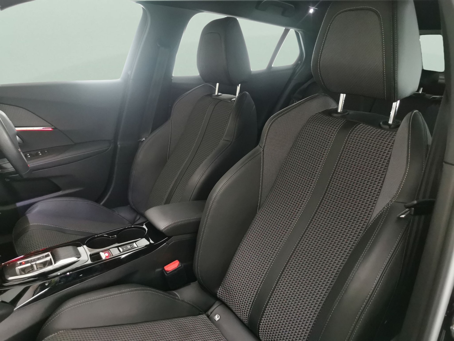 Used Peugeot 2008 2022 for sale - 77010789: Photo 26