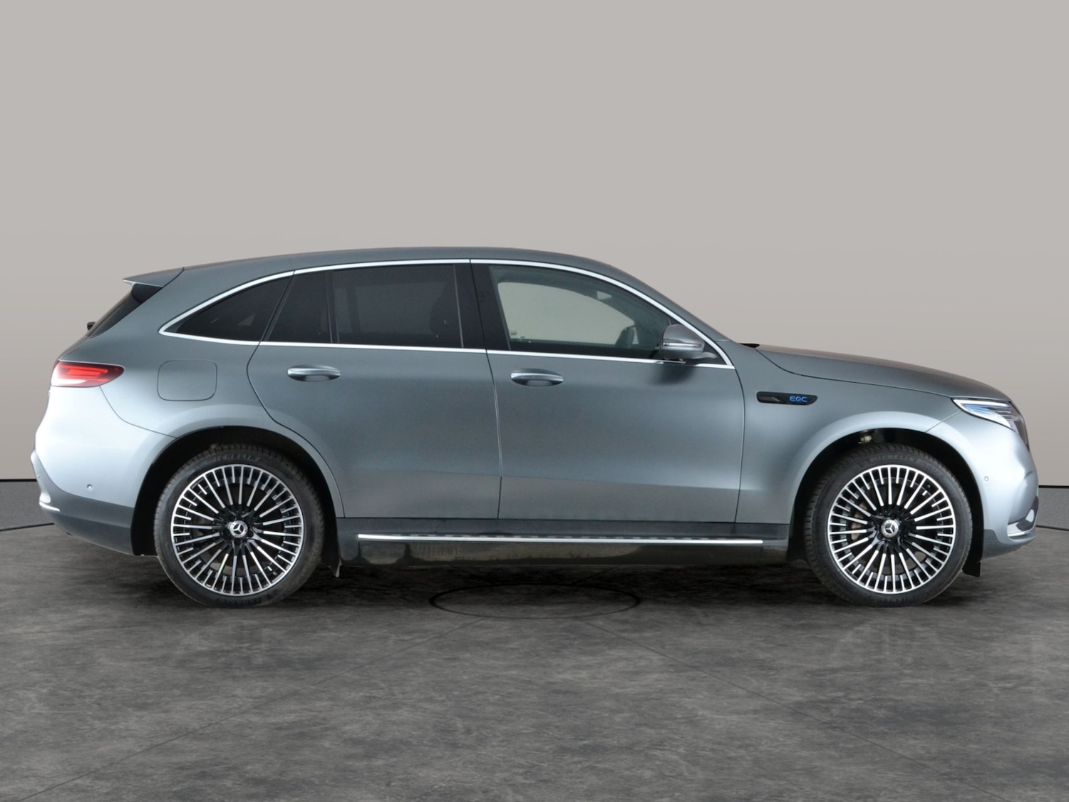 Used Mercedes-Benz EQC 2023 for sale - 76980599: Photo 11