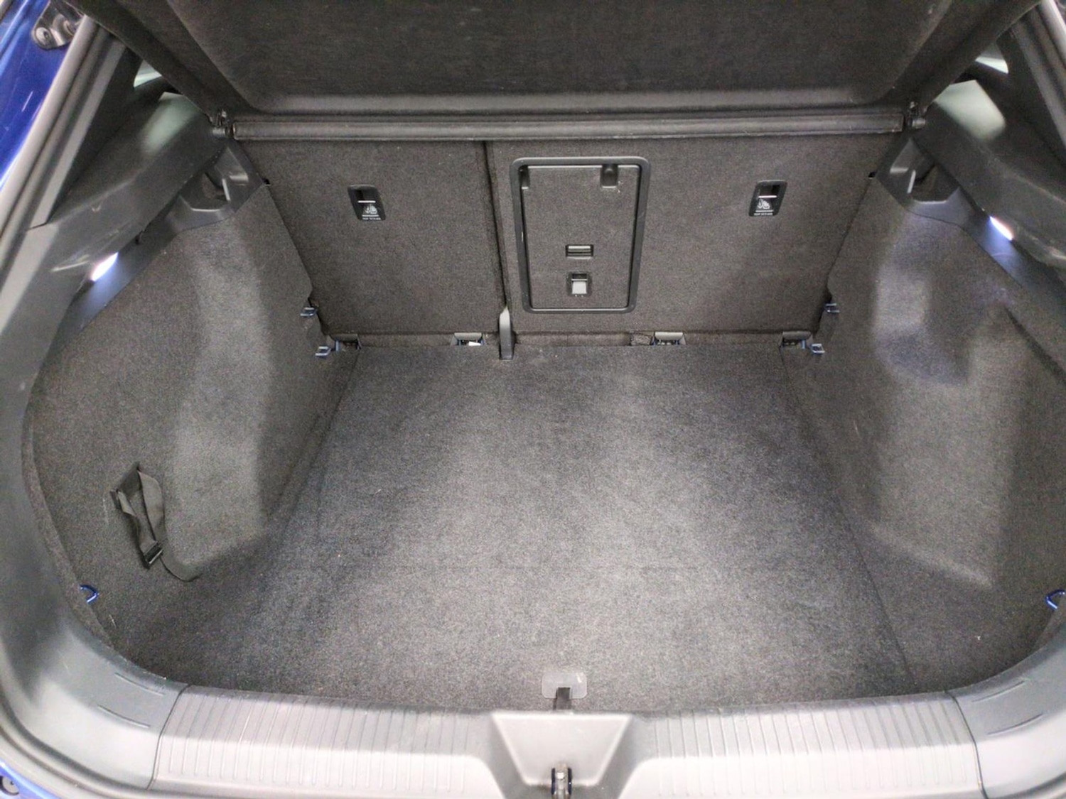 Used Volkswagen ID.4 2022 for sale - 76379650: Photo 36