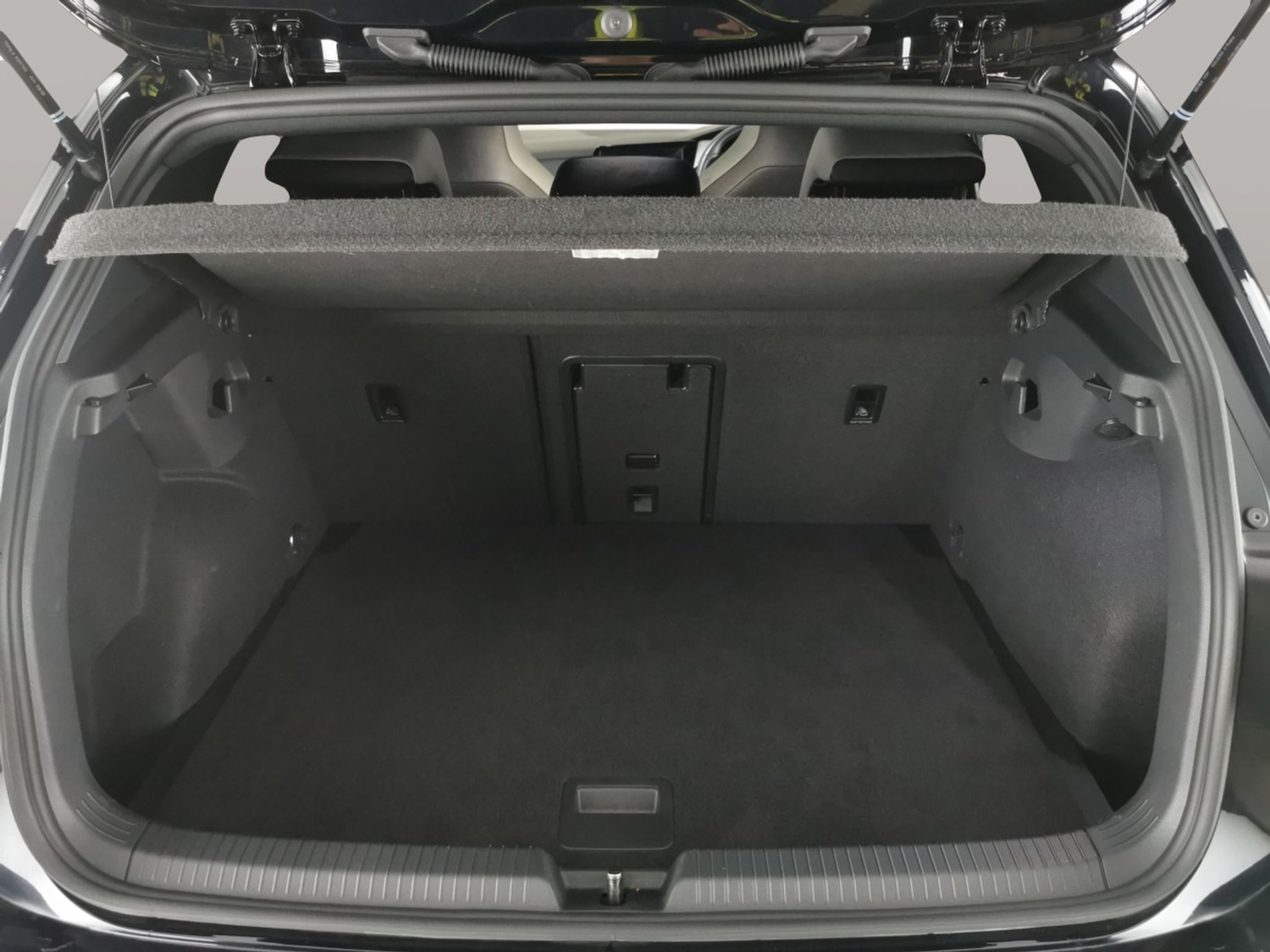 Used Volkswagen Golf 2023 for sale - 77005752: Photo 31