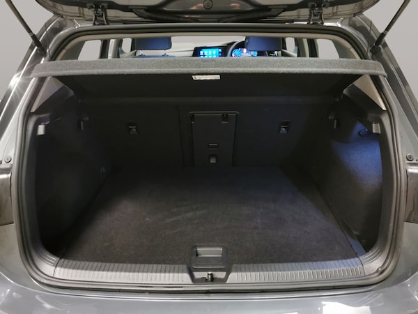 Used Volkswagen Golf 2022 for sale - 76240805: Photo 39