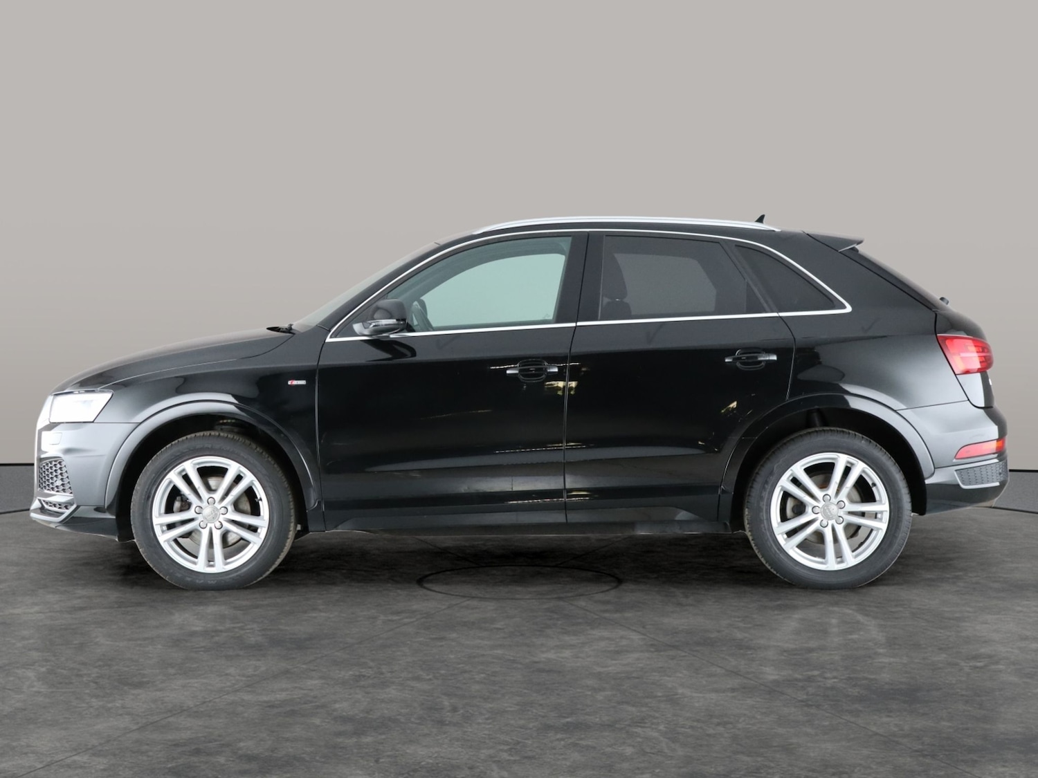 Used Audi Q3 2017 for sale - 76169910: Photo 16