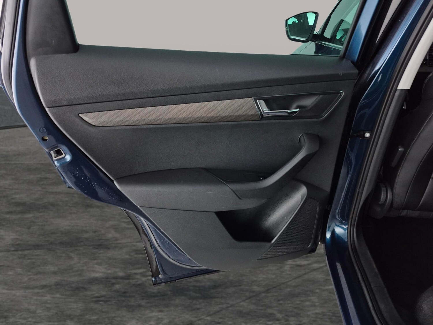 Used Skoda Karoq 2023 for sale - 77894184: Photo 30