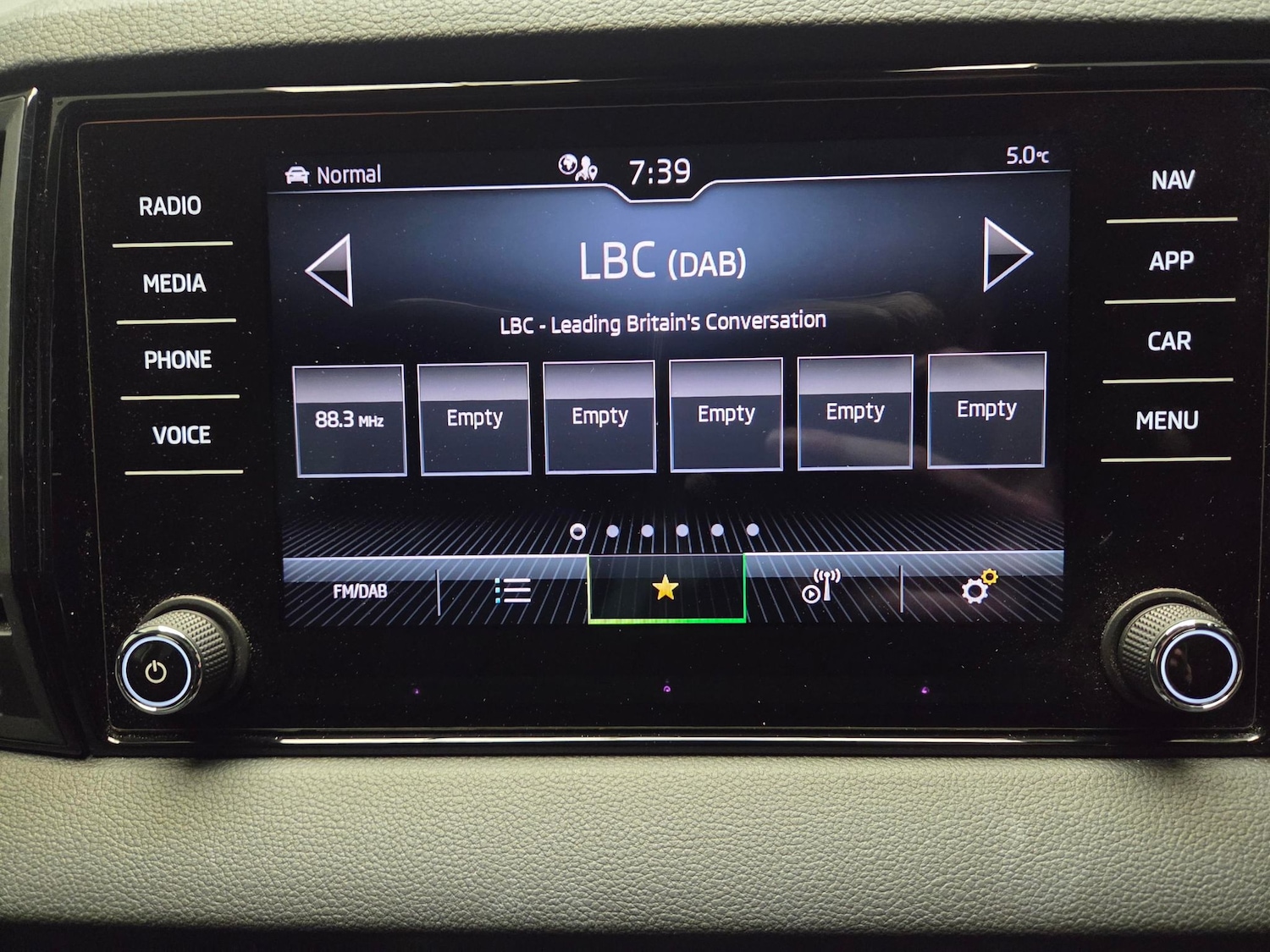 Used Skoda Karoq 2023 for sale - 77614939: Photo 6