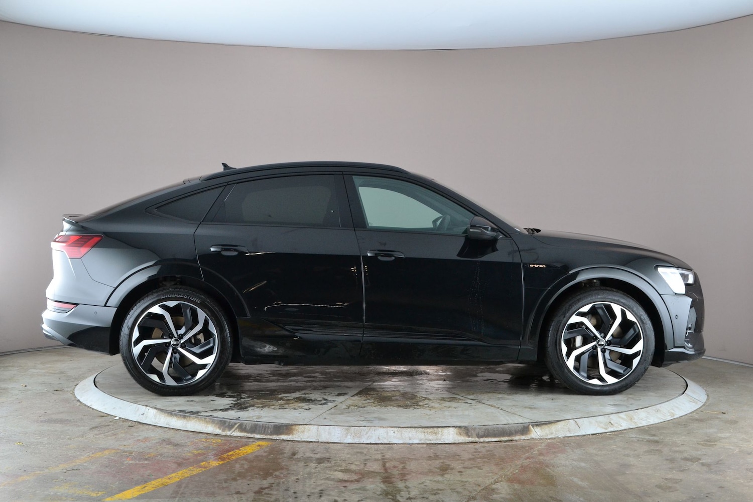 Used Audi e-tron 2023 for sale - 77241268: Photo 10