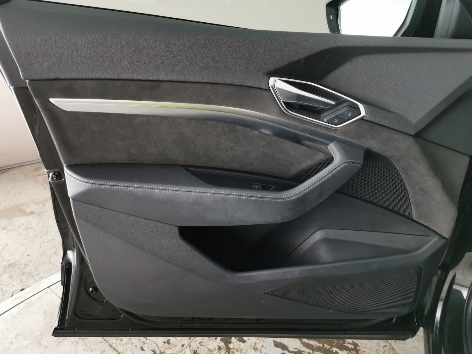 Used Audi e-tron 2023 for sale - 77241268: Photo 32