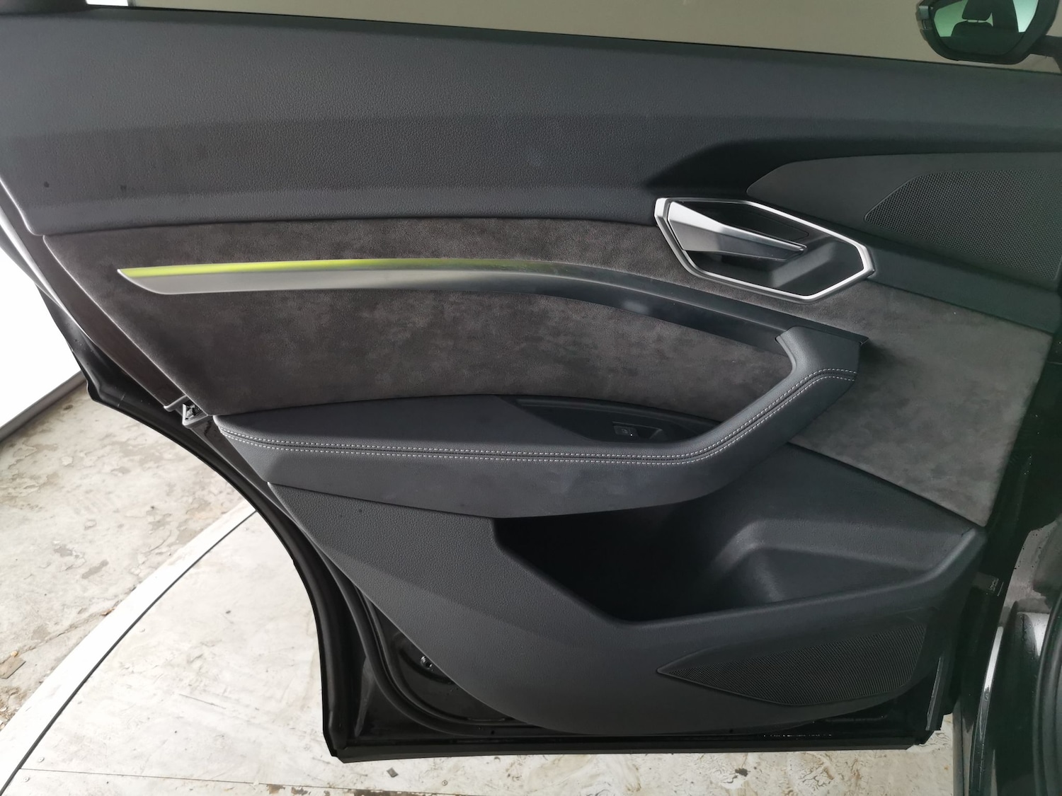 Used Audi e-tron 2023 for sale - 77241268: Photo 33