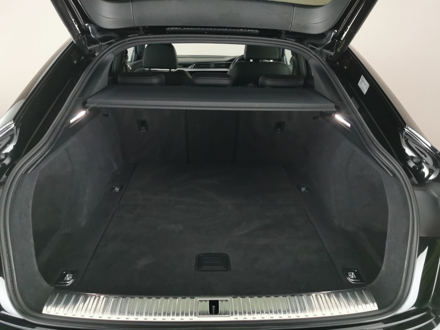 Used Audi e-tron 2023 for sale - 77241268: Photo 37