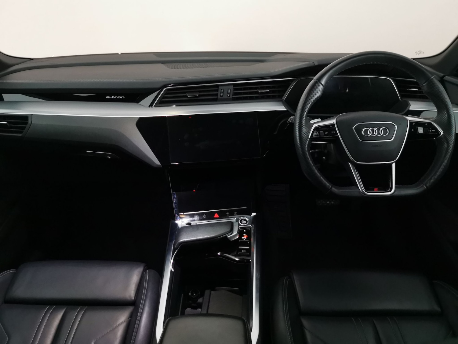 Used Audi e-tron 2023 for sale - 77241268: Photo 8
