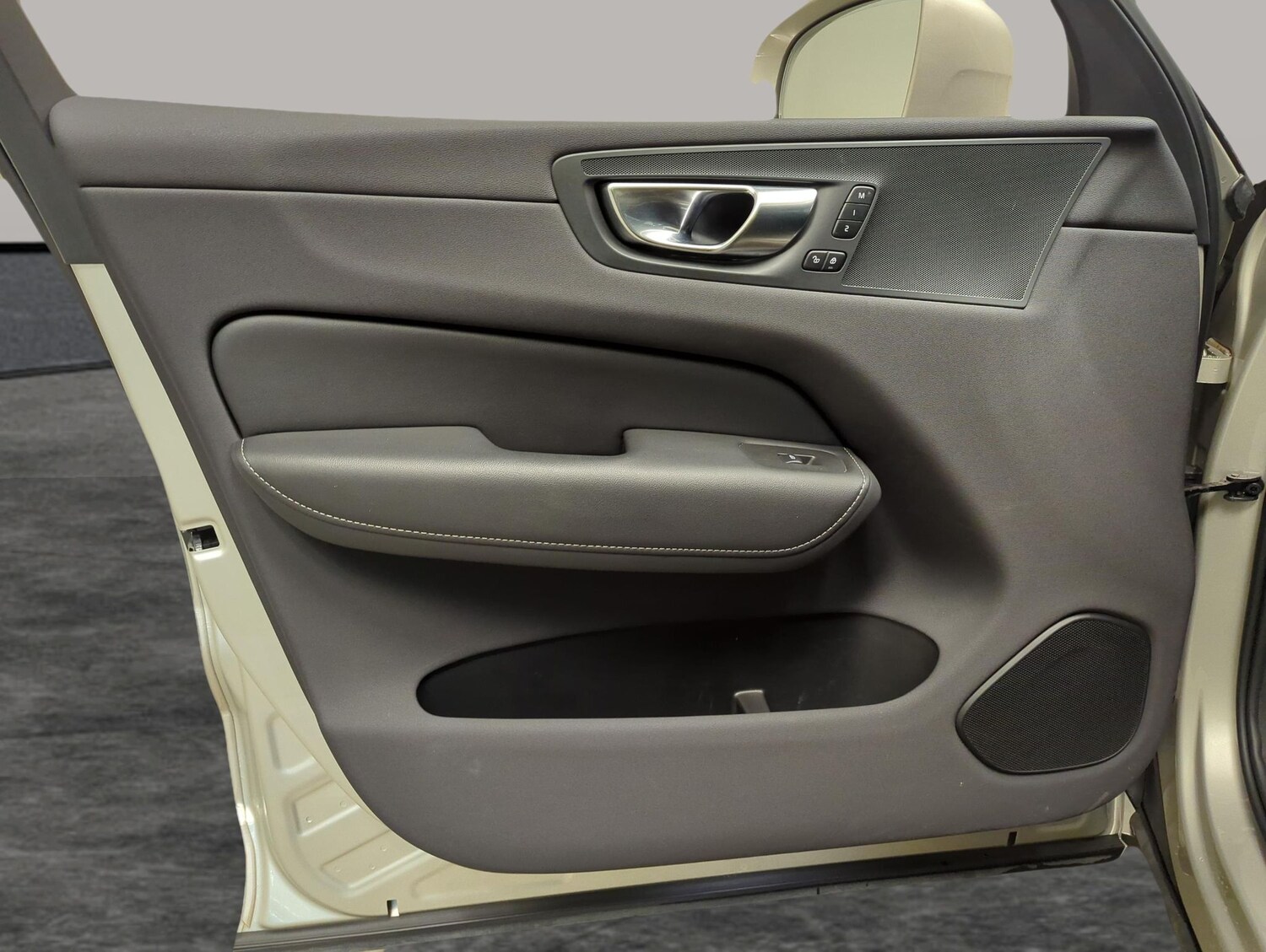 Used Volvo XC60 2021 for sale - 78132492: Photo 34