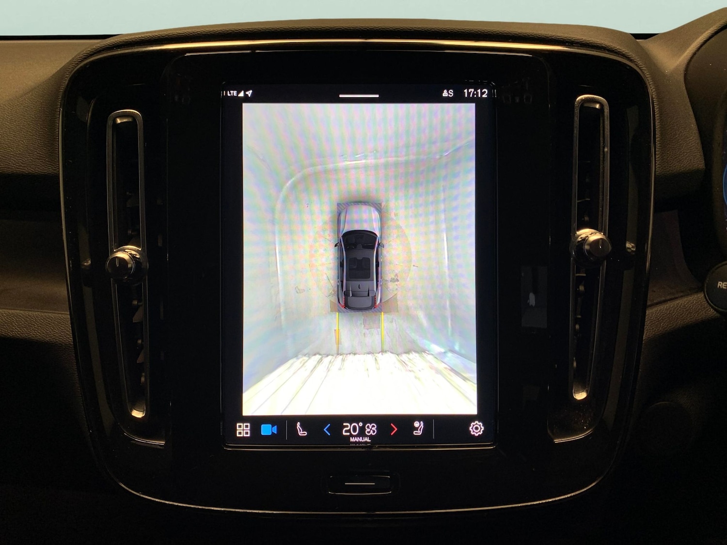 Used Volvo C40 2022 for sale - 76147165: Photo 9