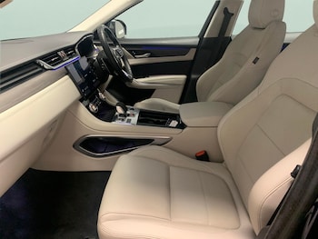 Used Jaguar F-Pace 2023 for sale - 78818324: Photo