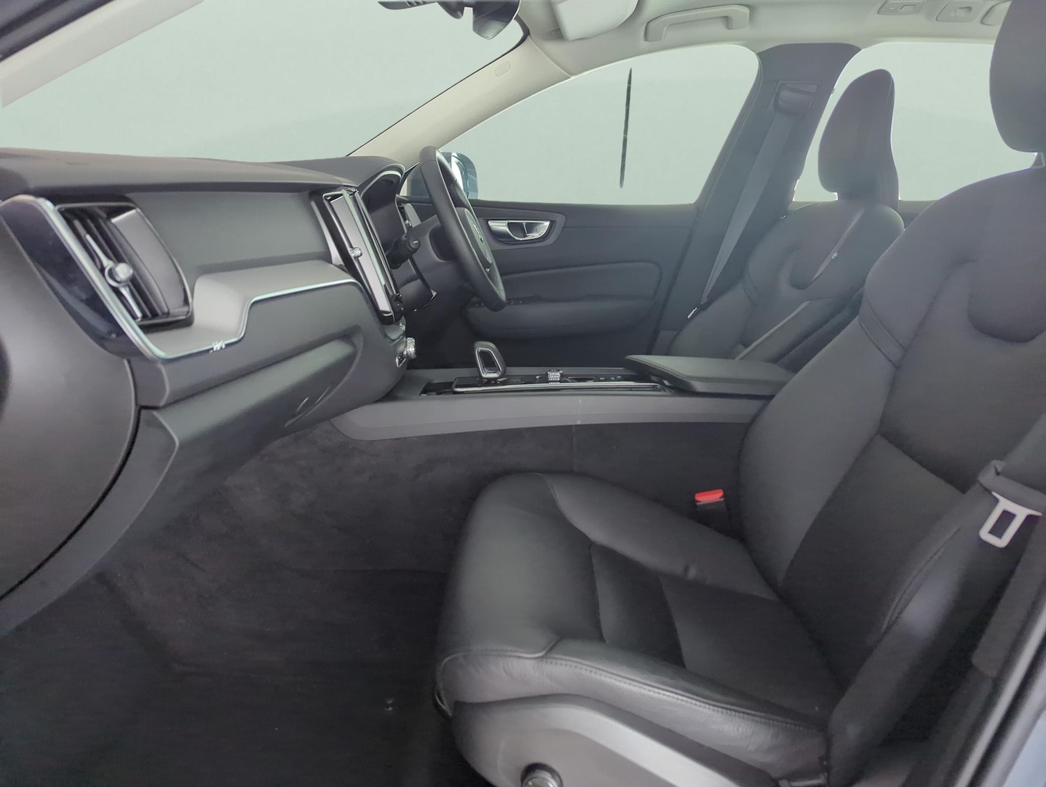 Used Volvo XC60 2022 for sale - 77324272: Photo 4