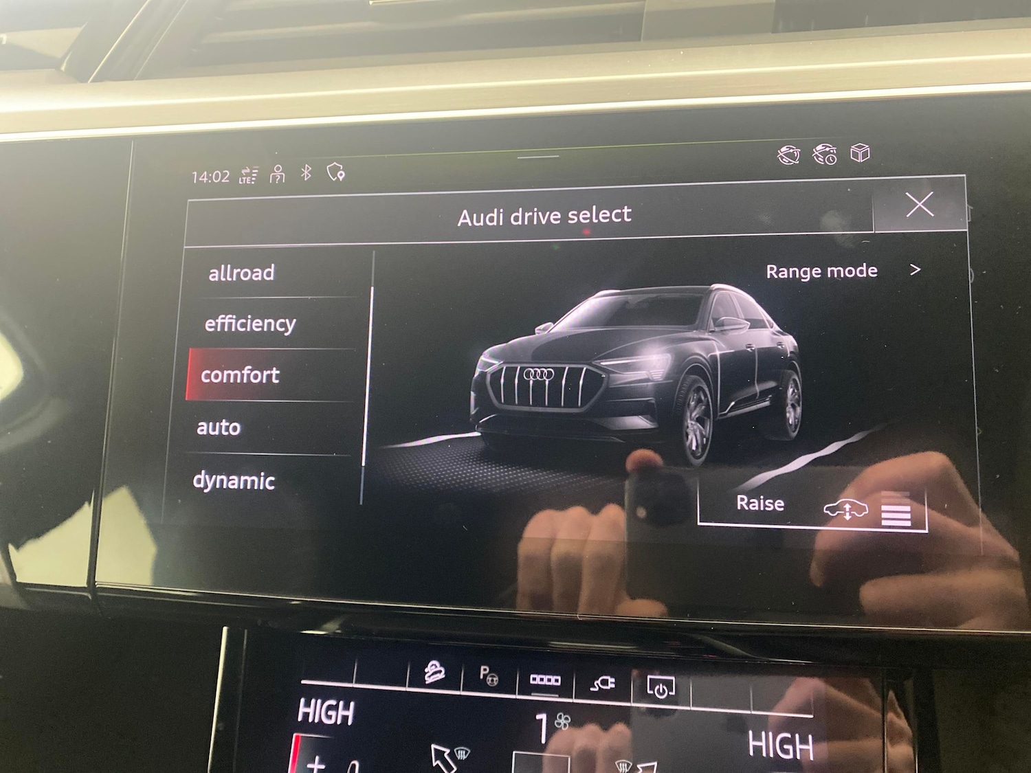 Used Audi e-tron 2023 for sale - 77446736: Photo 16