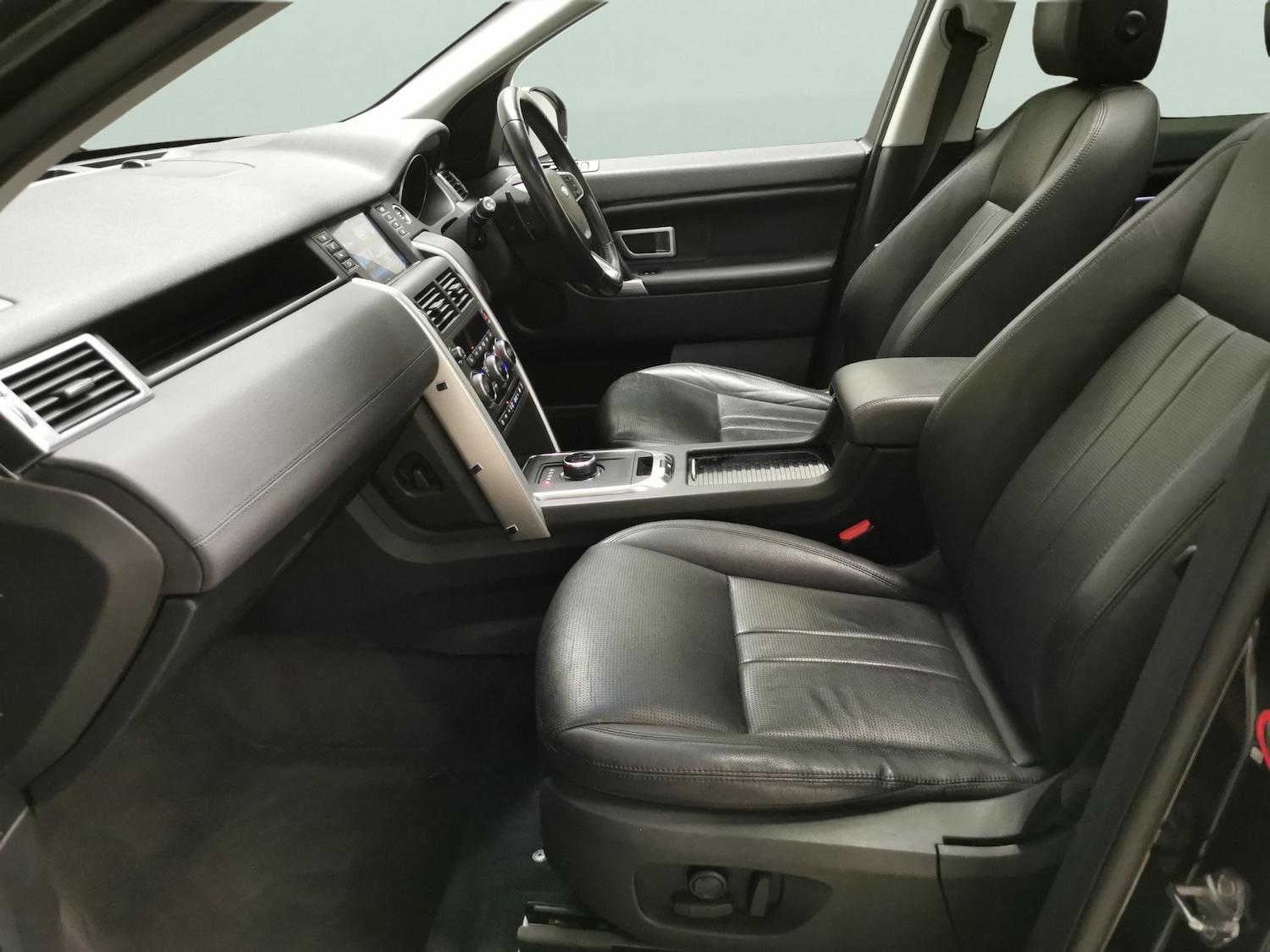 Used Land Rover Discovery Sport for sale - 77517270: Photo 4