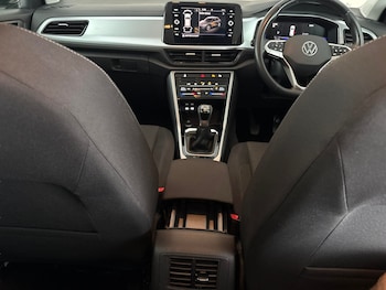 Used Volkswagen T-Roc 2023 for sale - 79446533: Photo