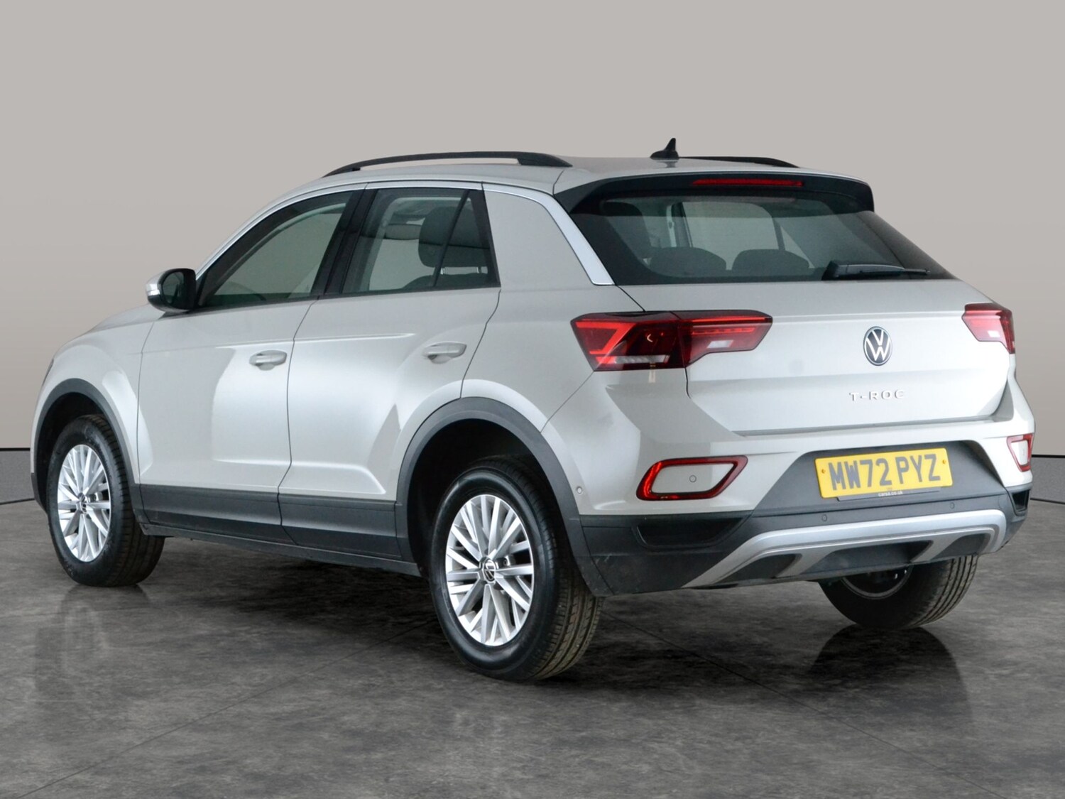 Used Volkswagen T-Roc for sale - 77873010: Photo 10