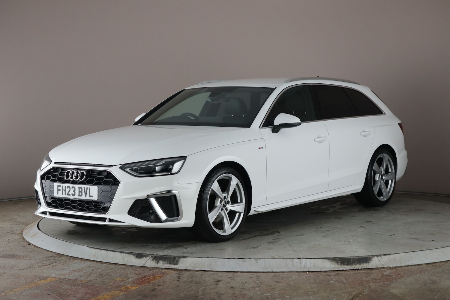 Used Audi A4 2023 for sale - 76542604: Photo 1