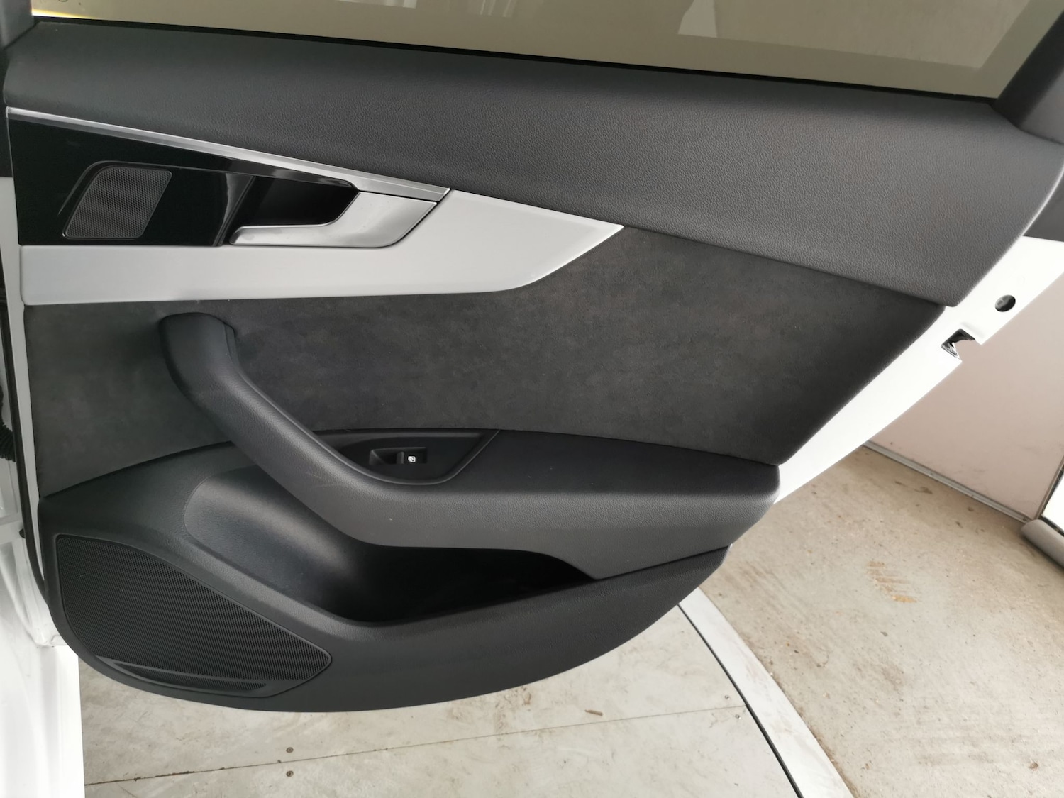 Used Audi A4 2023 for sale - 76542604: Photo 32