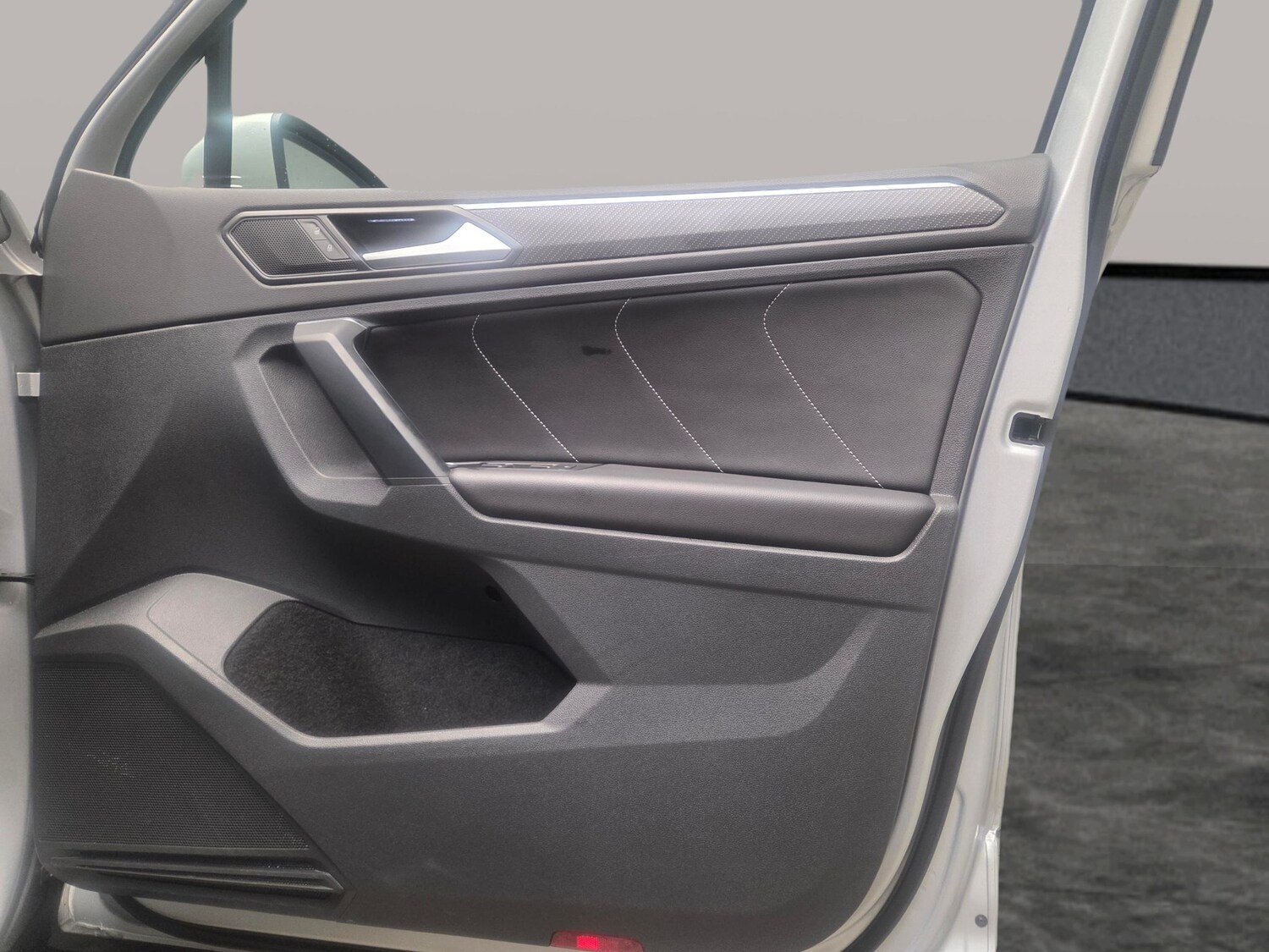 Used Volkswagen Tiguan 2023 for sale - 77281440: Photo 28