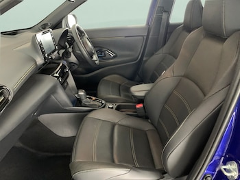 Used Toyota Yaris Cross 2022 for sale - 76704056: Photo