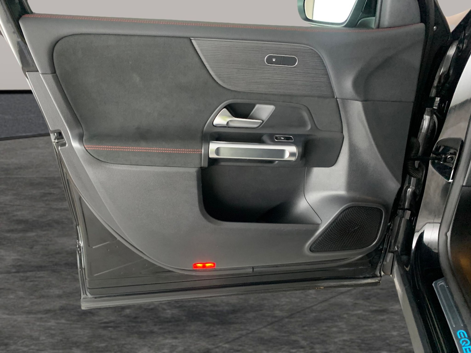 Used Mercedes-Benz EQB 2022 for sale - 76545152: Photo 32