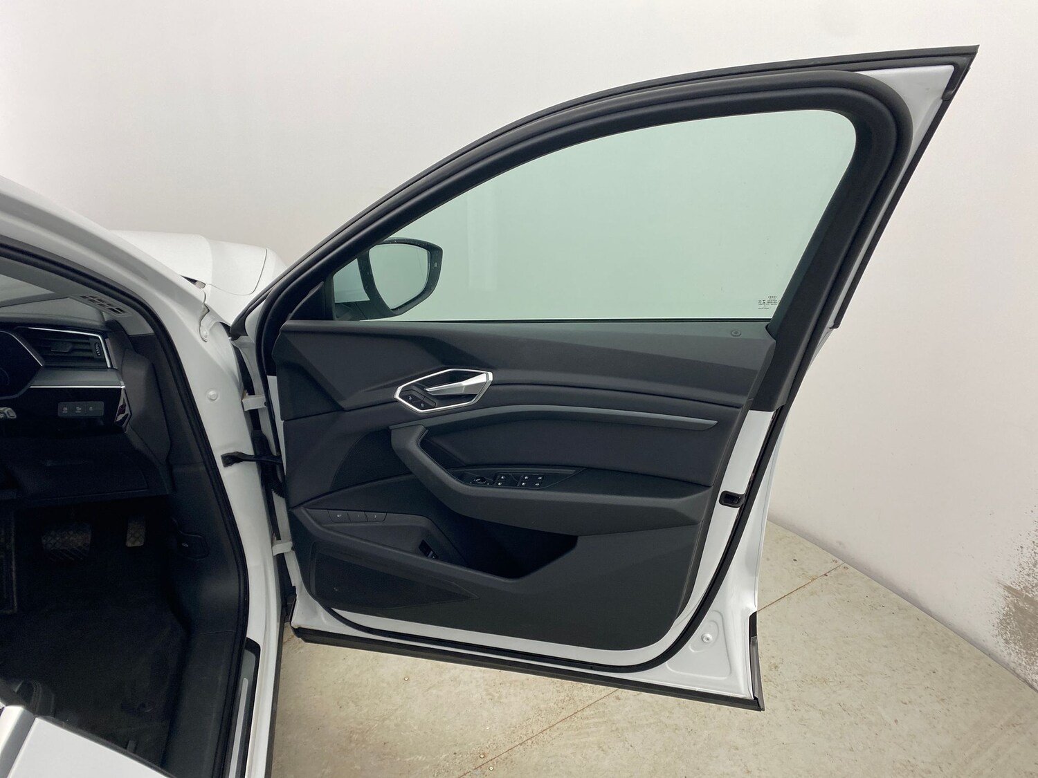 Used Audi e-tron 2022 for sale - 77746481: Photo 28