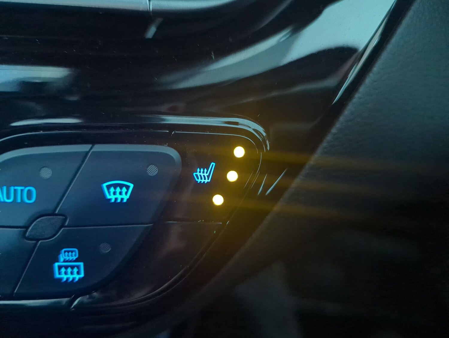 Used Toyota C-HR 2021 for sale - 77591703: Photo 18