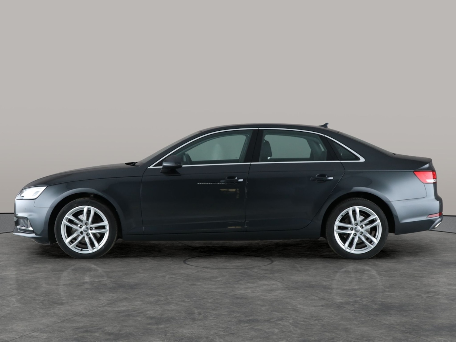 Used Audi A4 2019 for sale - 76379643: Photo 16