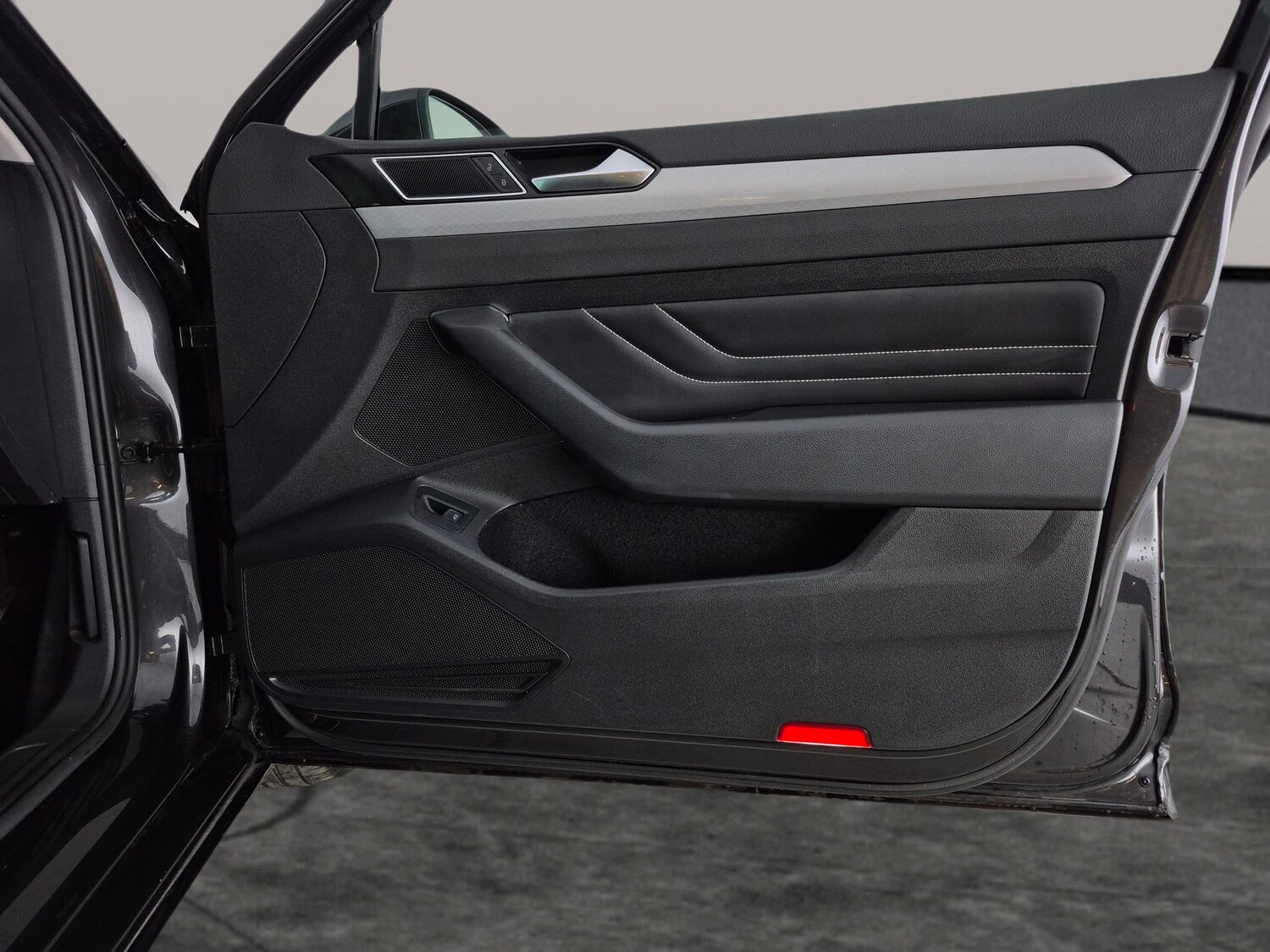 Used Volkswagen Passat 2023 for sale - 77490505: Photo 30