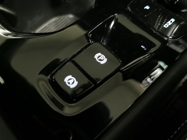 Used Volvo XC40 2022 for sale - 76248957: Photo 31