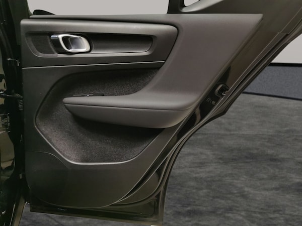 Used Volvo XC40 2022 for sale - 76248957: Photo 41