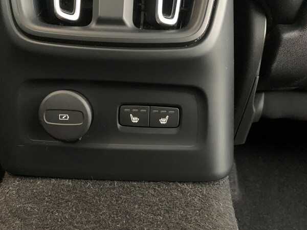 Used Volvo XC40 2022 for sale - 76255735: Photo 21