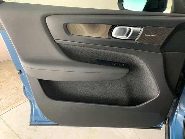Used Volvo XC40 2022 for sale - 76255735: Photo 43