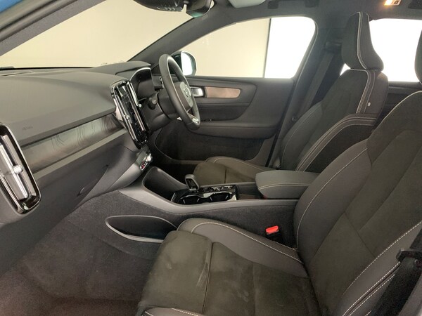 Used Volvo XC40 2022 for sale - 76255735: Photo 4