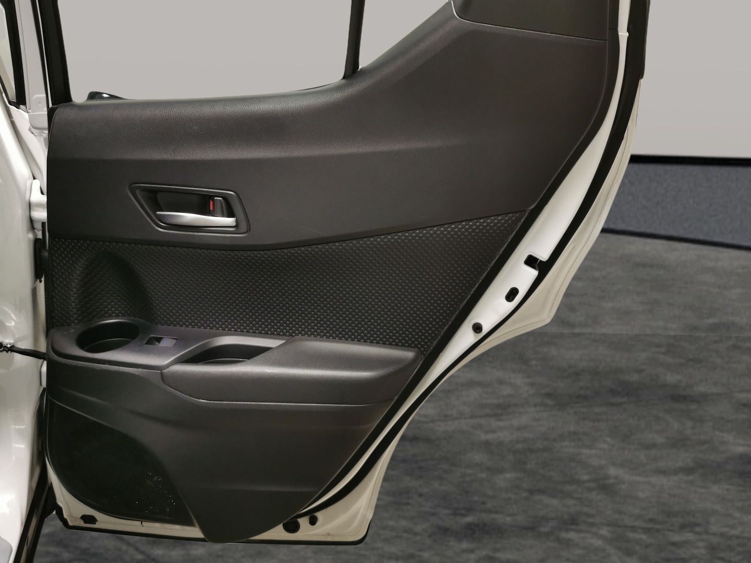 Used Toyota C-HR 2023 for sale - 77934715: Photo 25