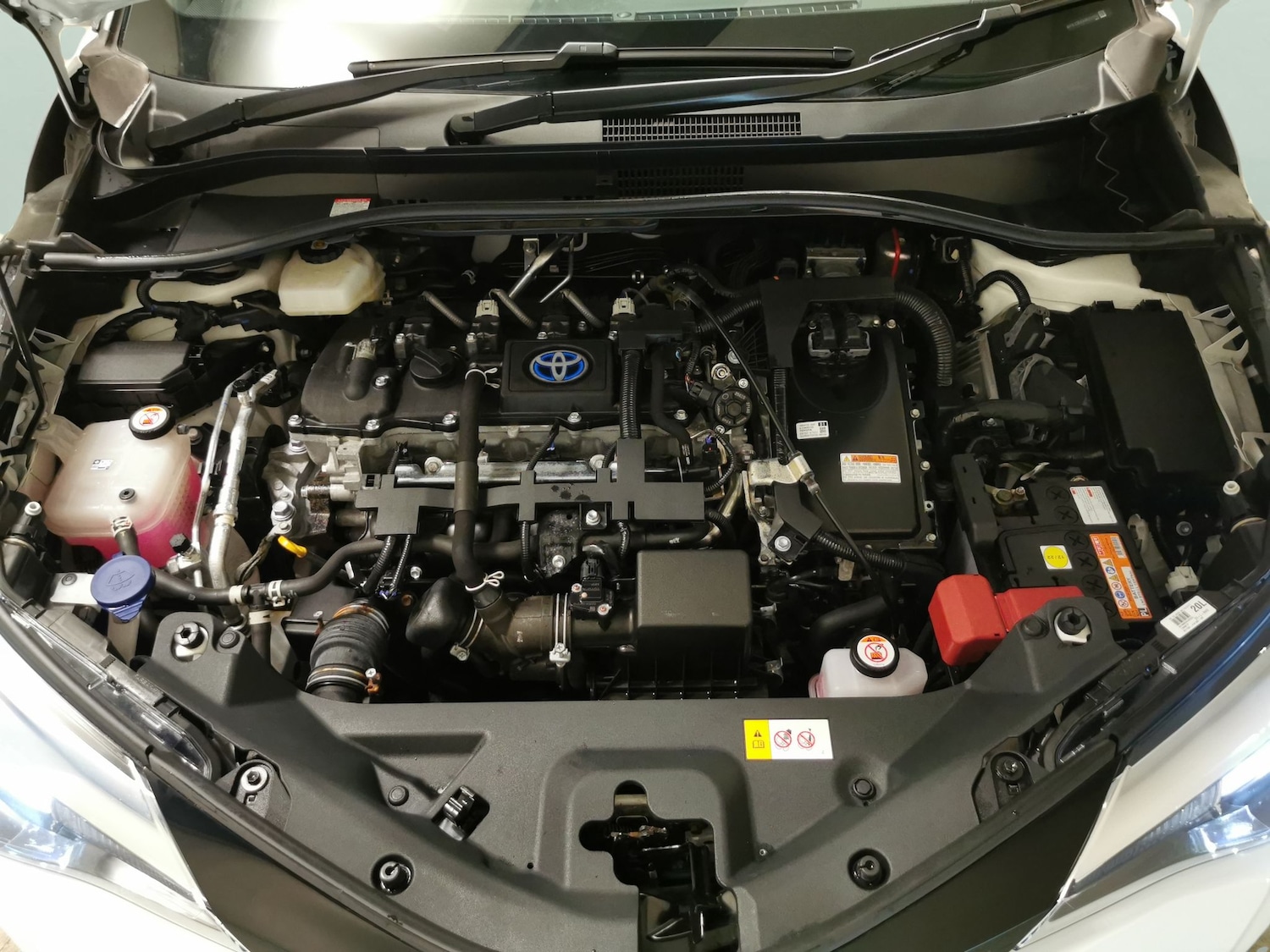 Used Toyota C-HR 2023 for sale - 77934715: Photo 28